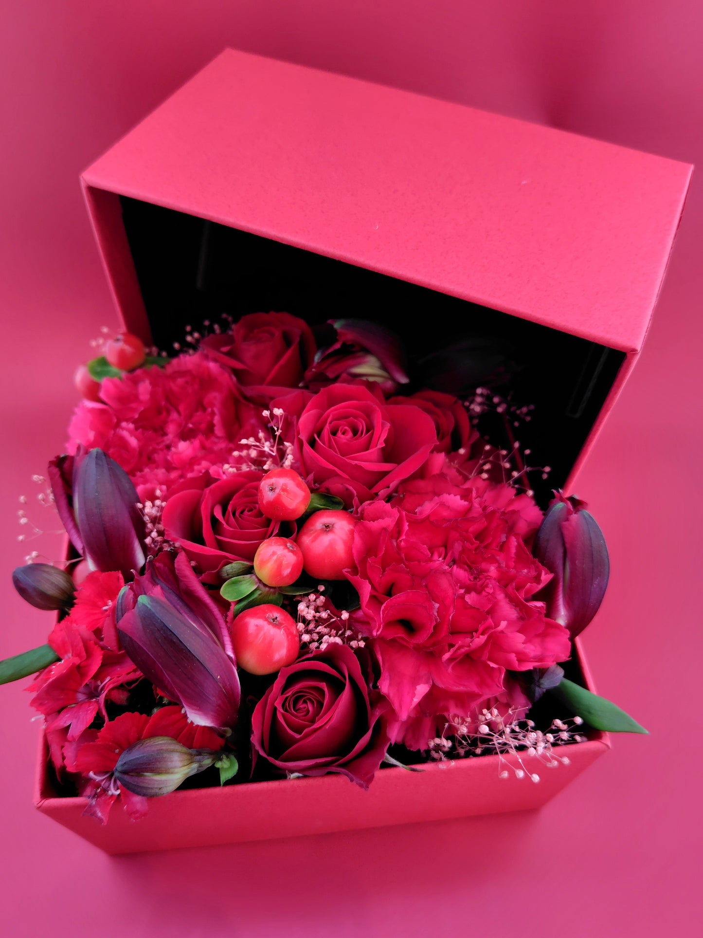 【送料込み価格】生花BOXアレンジ(レッド・ピンク・イエローオレンジ・ブルー)