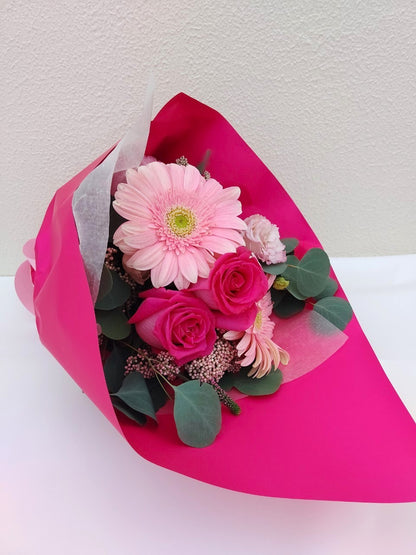 B-0552【可愛らしいイメージの方へオススメ】キュートピンク花束