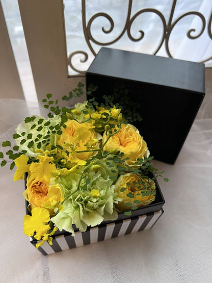 【販売停止】アレンジメント（黄色系）（ボックスフラワー）【A-040】