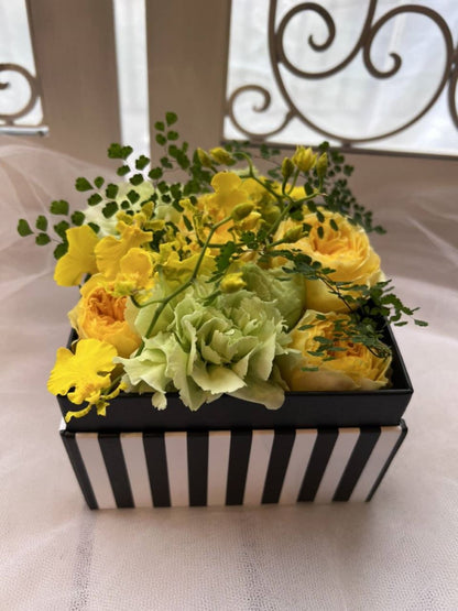 【販売停止】アレンジメント（黄色系）（ボックスフラワー）【A-040】
